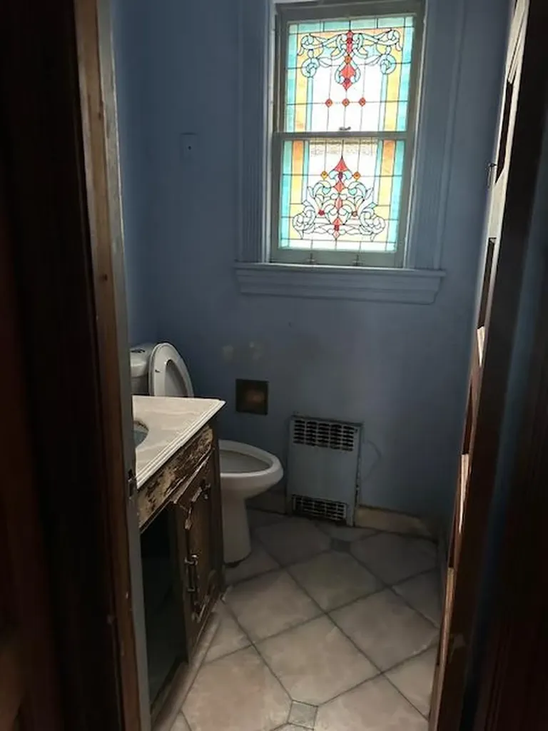 689 E 19th Street Brooklyn NY 11230