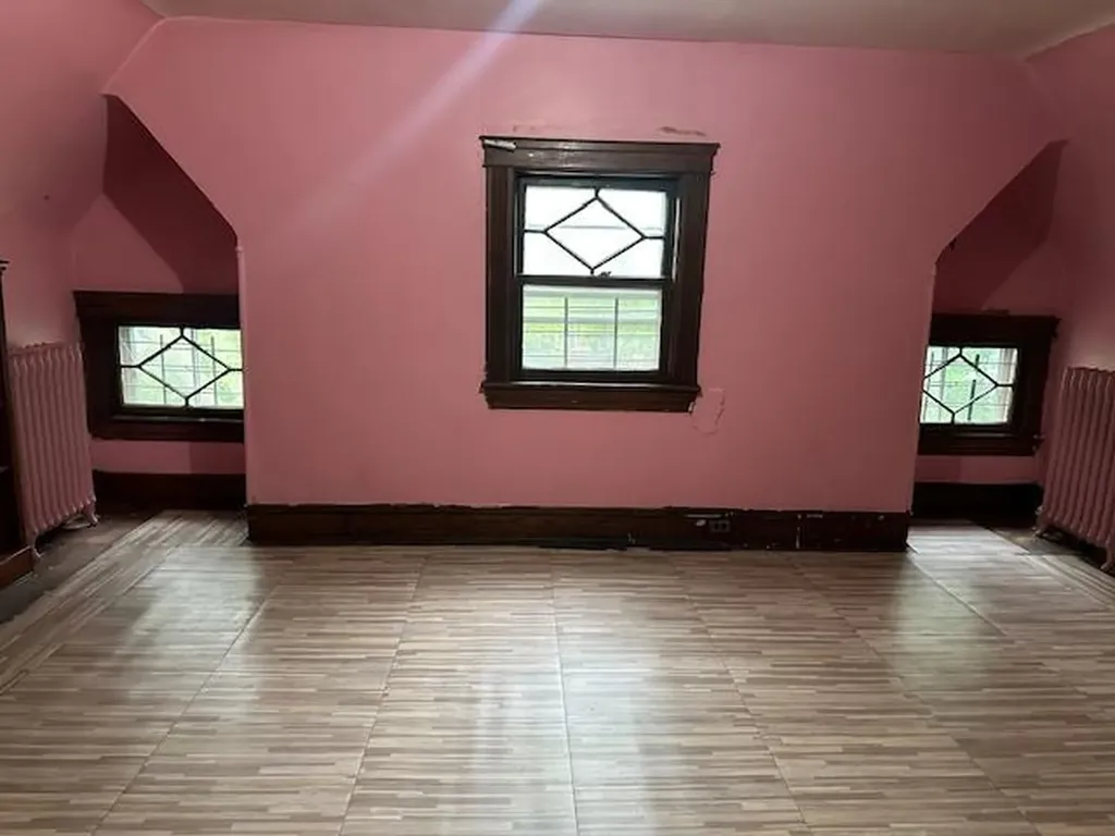 689 E 19th Street Brooklyn NY 11230