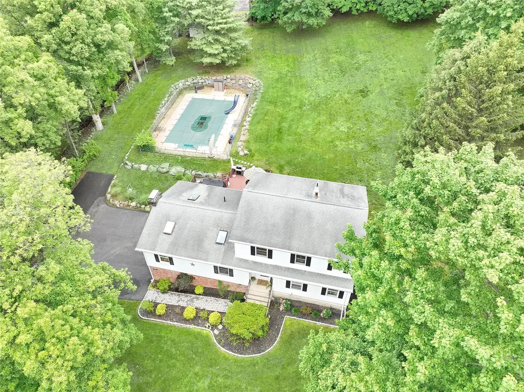 285 Willow Grove Road Stony Point NY 10980