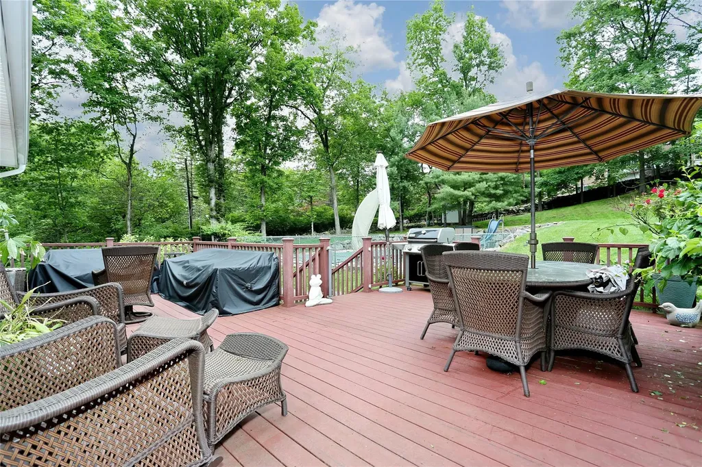 285 Willow Grove Road Stony Point NY 10980