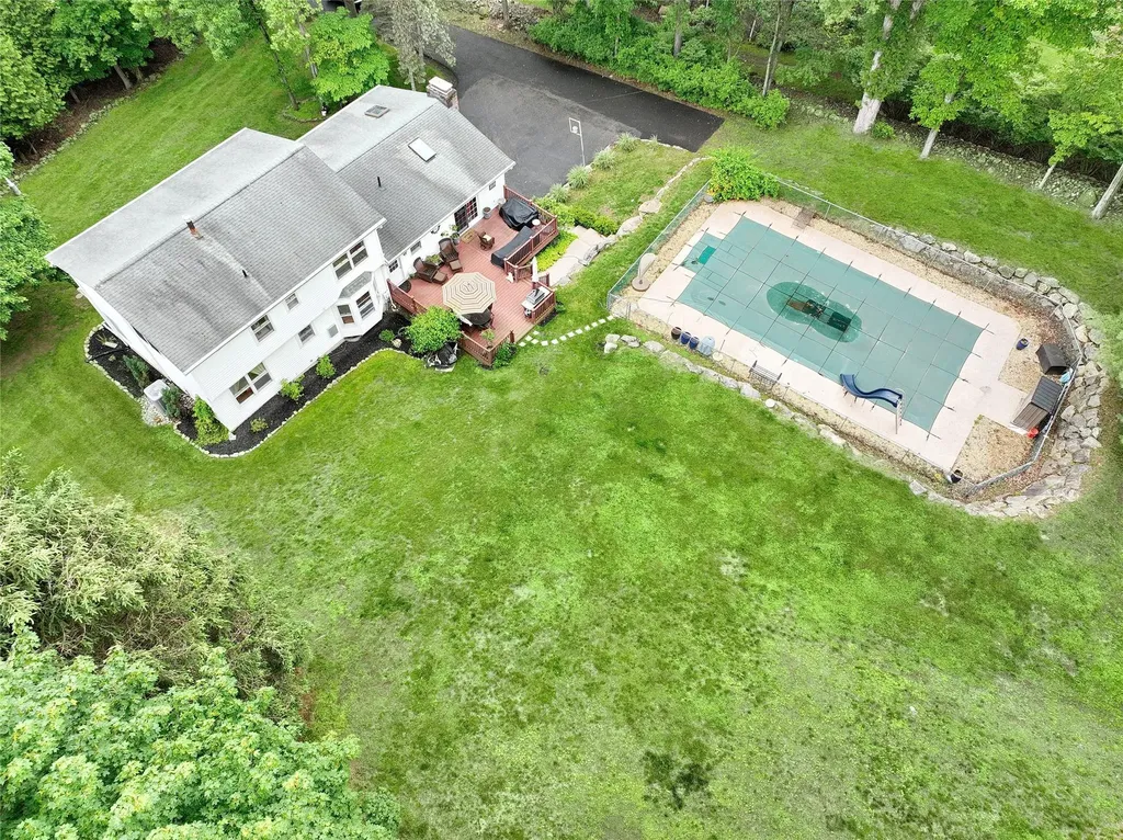 285 Willow Grove Road Stony Point NY 10980