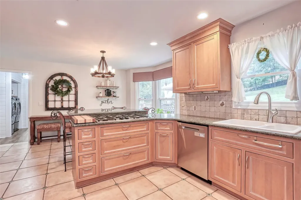 285 Willow Grove Road Stony Point NY 10980