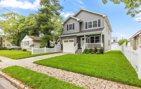 1850 Voshage Street Baldwin NY 11510