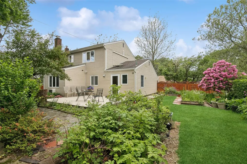 34 Arcadia Drive Dix Hills NY 11746