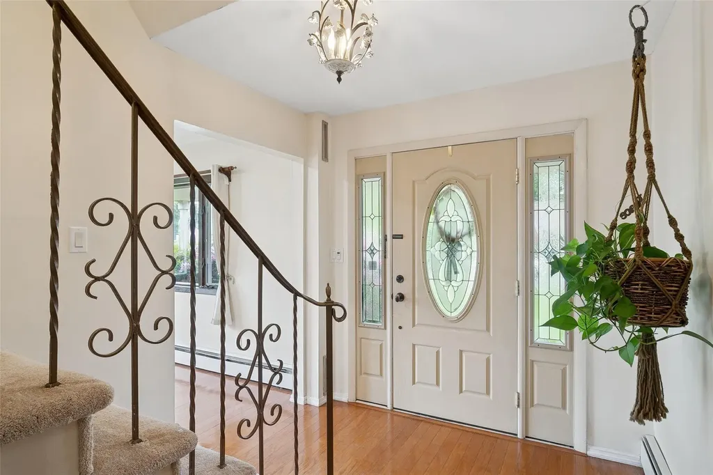 34 Arcadia Drive Dix Hills NY 11746
