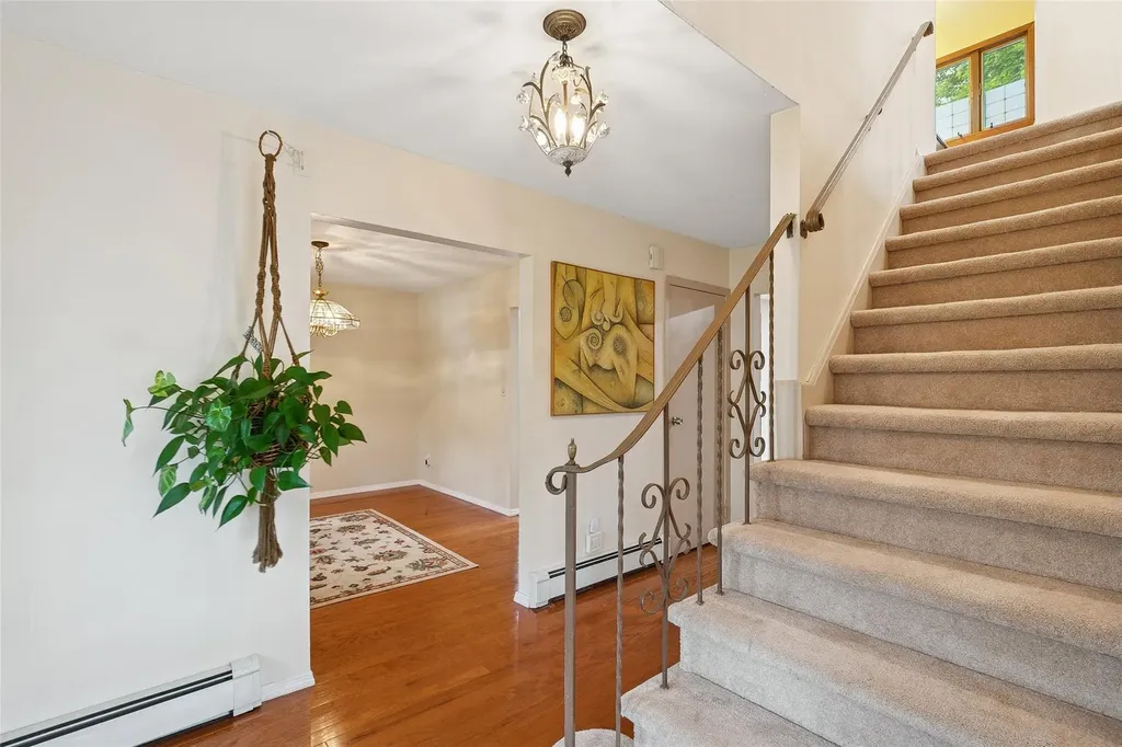 34 Arcadia Drive Dix Hills NY 11746