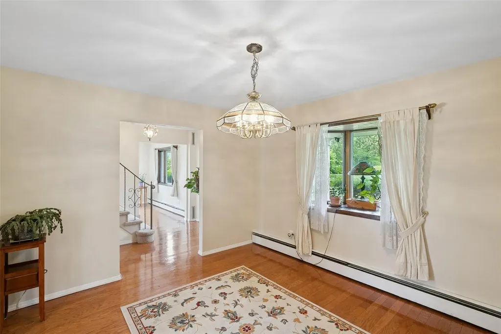 34 Arcadia Drive Dix Hills NY 11746