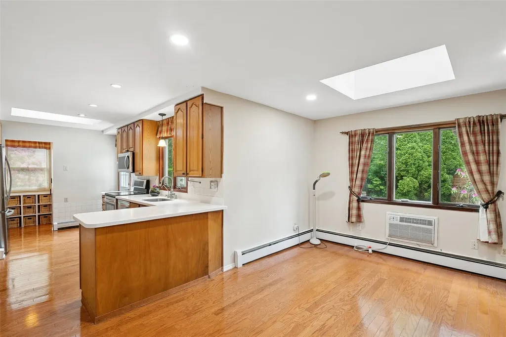 34 Arcadia Drive Dix Hills NY 11746