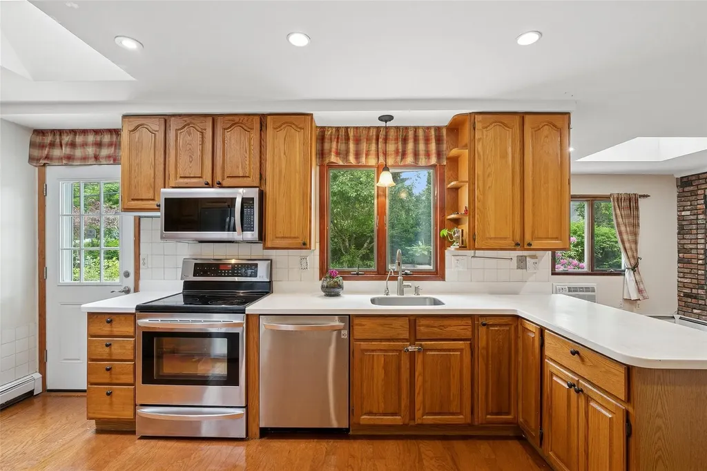 34 Arcadia Drive Dix Hills NY 11746