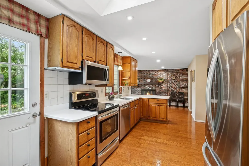 34 Arcadia Drive Dix Hills NY 11746