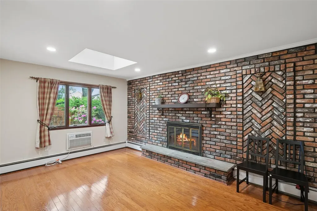 34 Arcadia Drive Dix Hills NY 11746