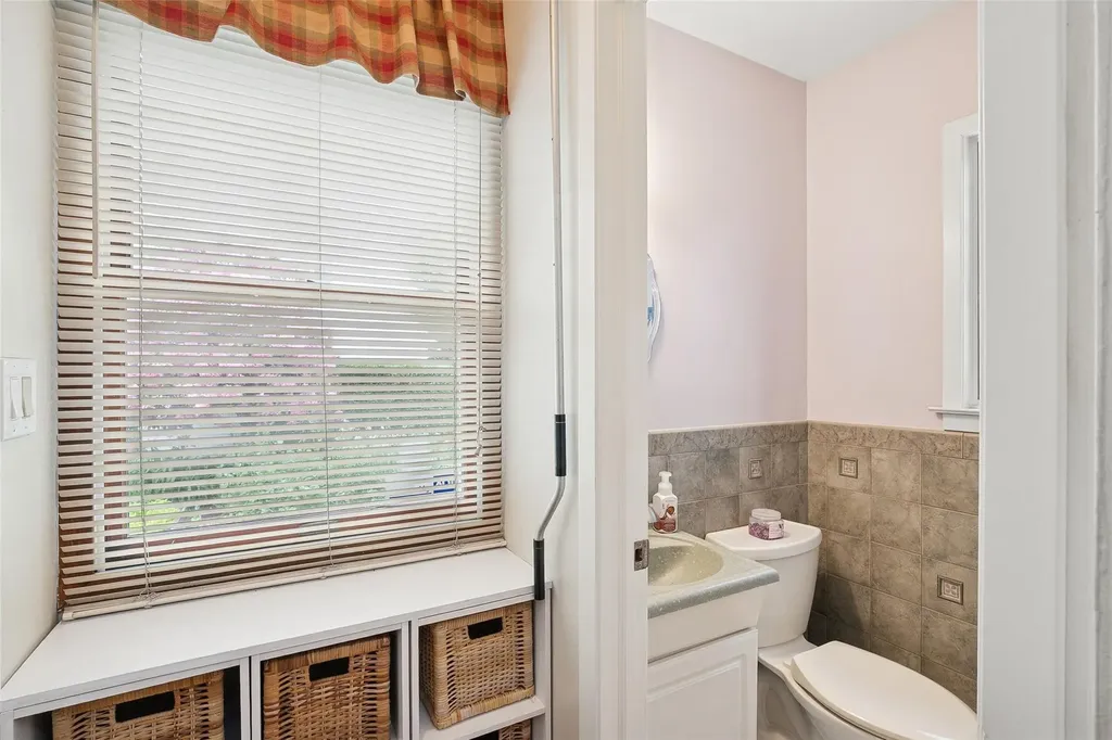 34 Arcadia Drive Dix Hills NY 11746