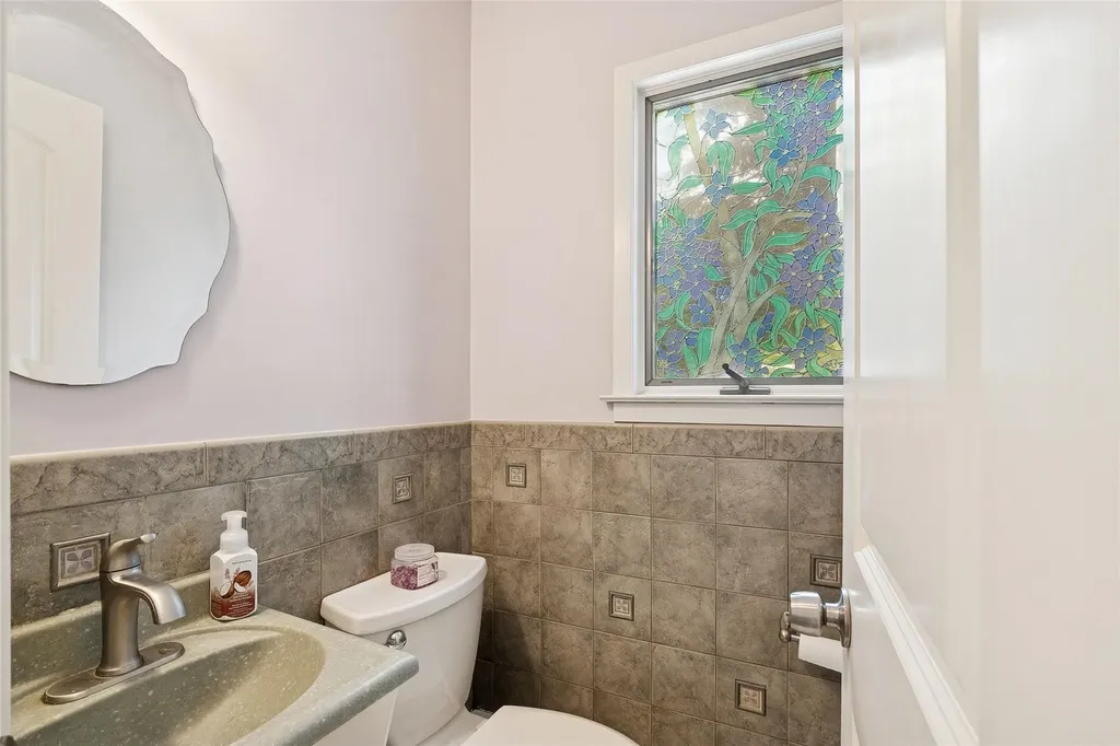 34 Arcadia Drive Dix Hills NY 11746