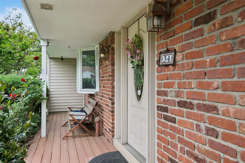 34 Arcadia Drive Dix Hills NY 11746