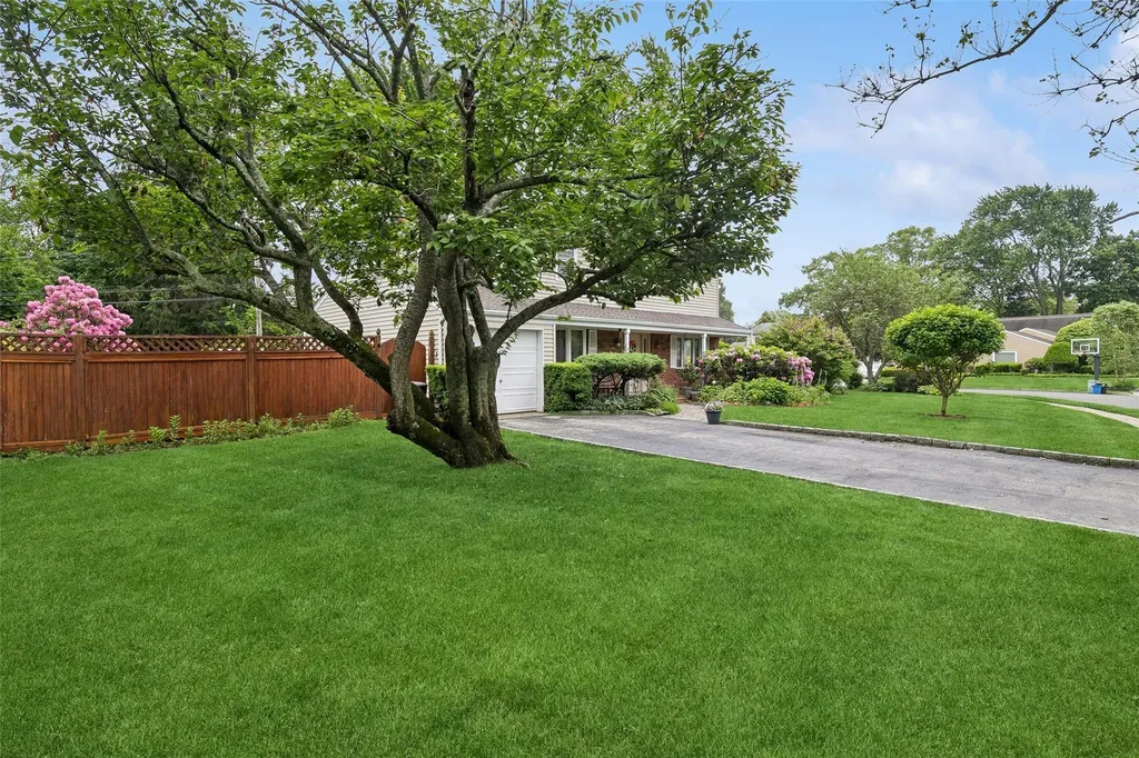 34 Arcadia Drive Dix Hills NY 11746