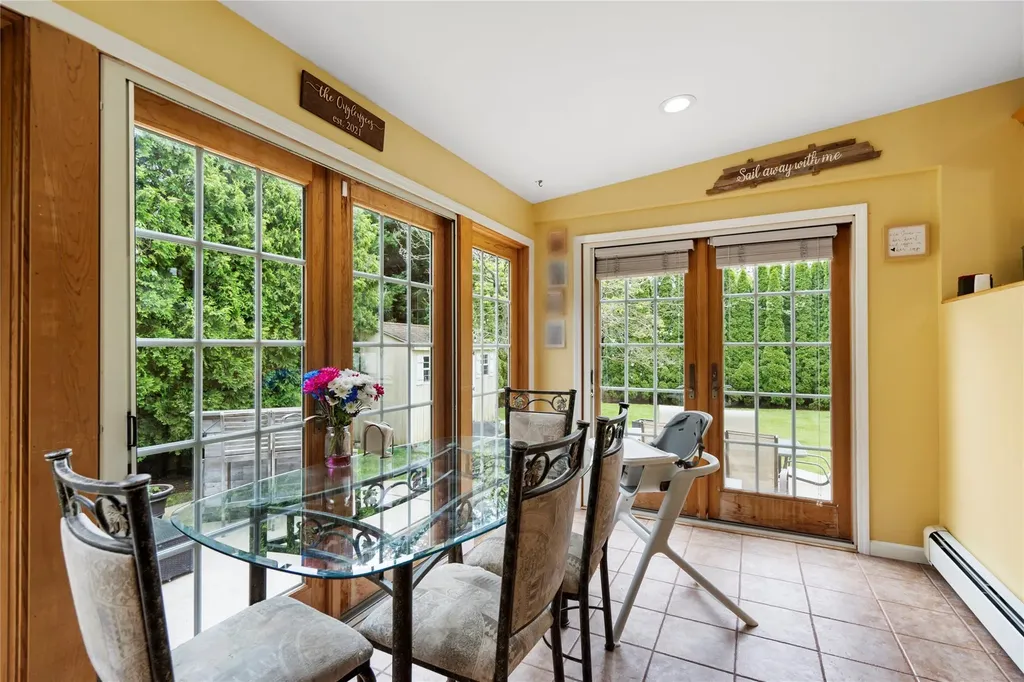 306 Mccall Avenue West Islip NY 11795