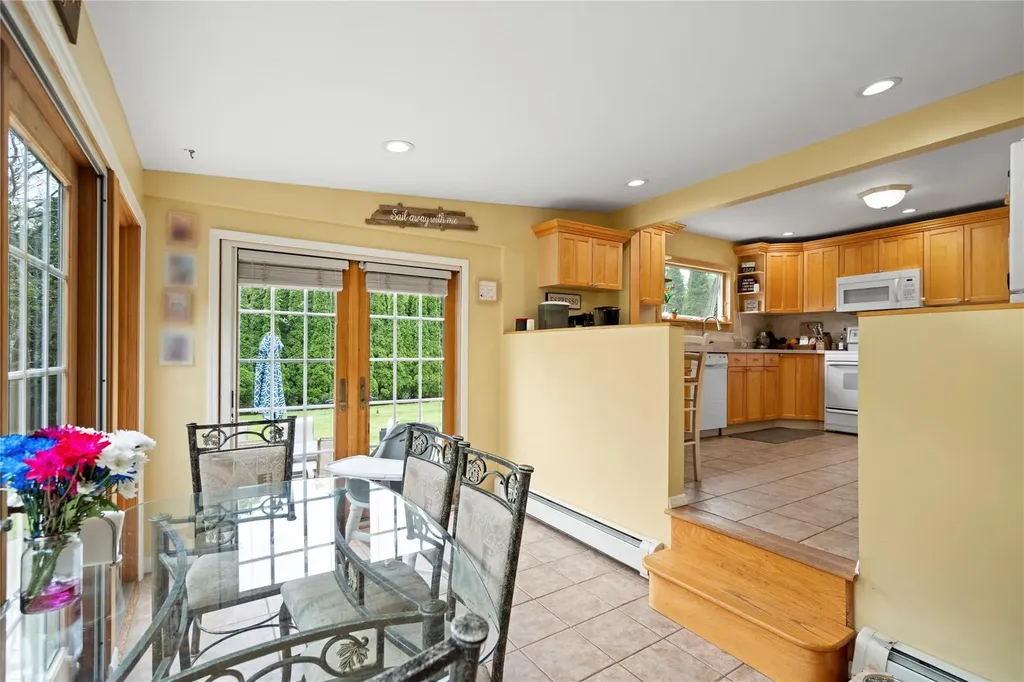 306 Mccall Avenue West Islip NY 11795