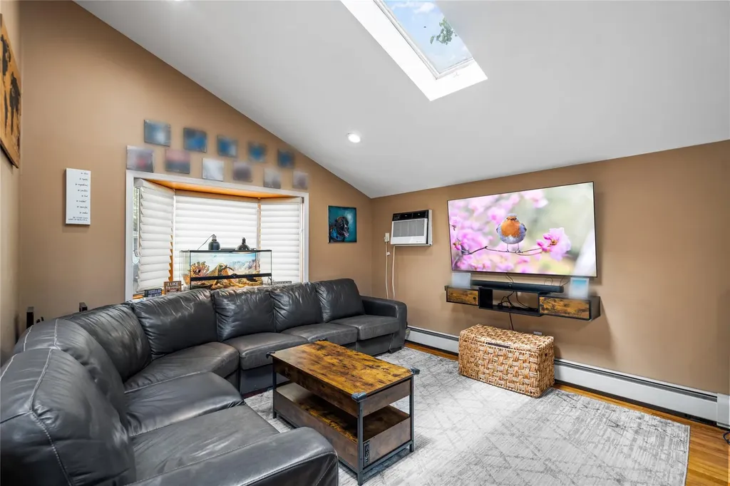 306 Mccall Avenue West Islip NY 11795