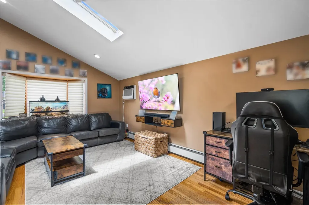 306 Mccall Avenue West Islip NY 11795