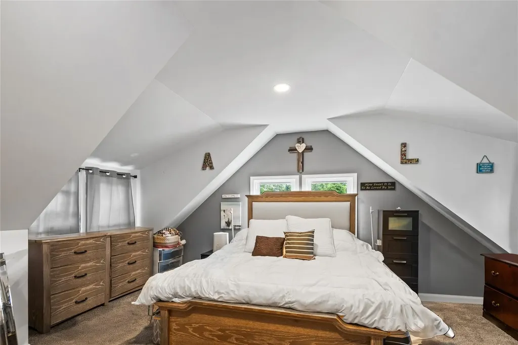 306 Mccall Avenue West Islip NY 11795