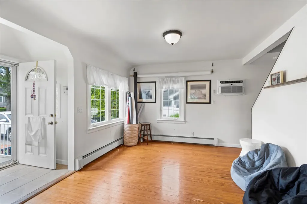 306 Mccall Avenue West Islip NY 11795