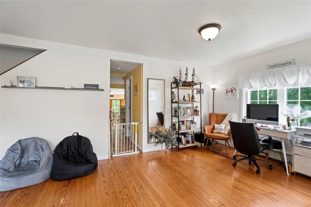 306 Mccall Avenue West Islip NY 11795