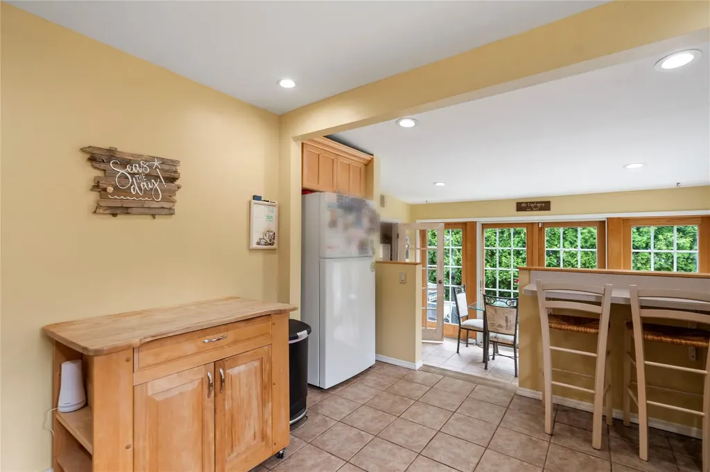 306 Mccall Avenue West Islip NY 11795