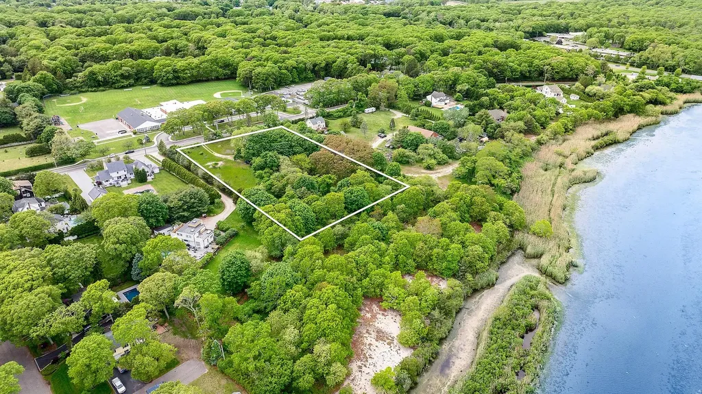 26 Mill Road Remsenburg NY 11960
