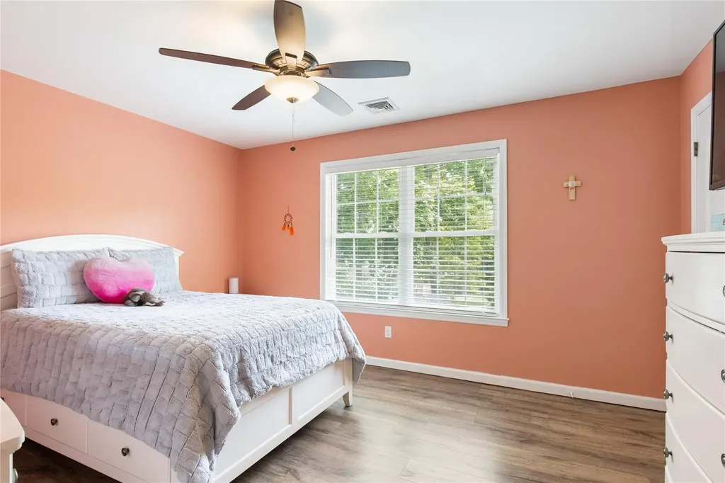 15 Maple Avenue Miller Place NY 11764