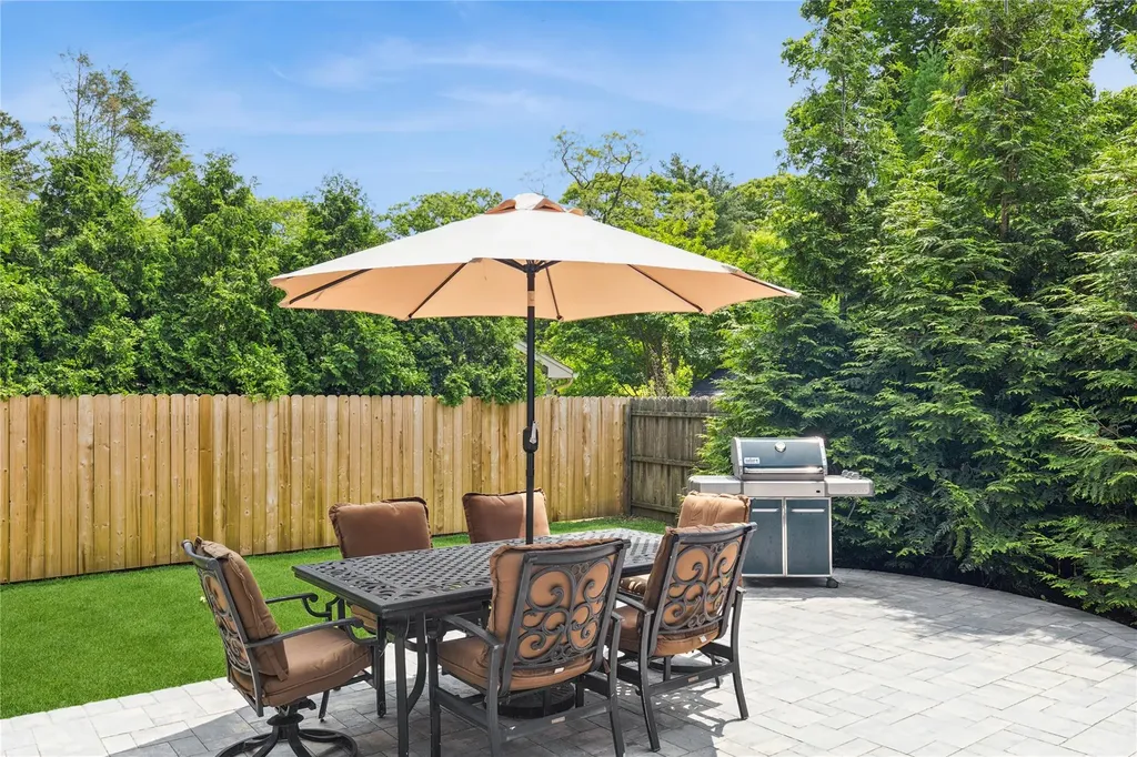 15 Maple Avenue Miller Place NY 11764