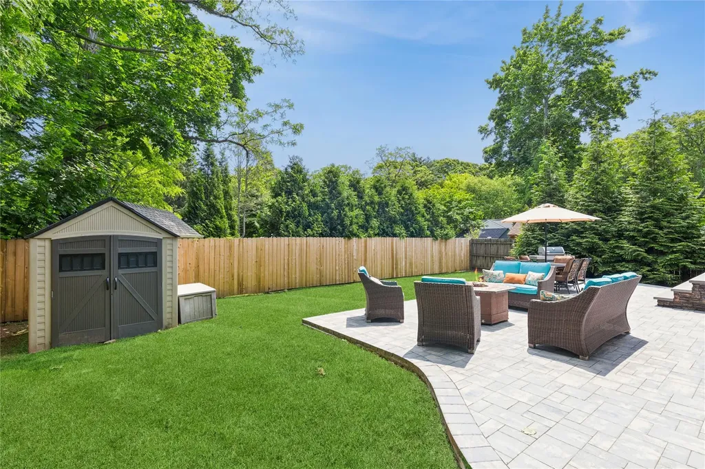 15 Maple Avenue Miller Place NY 11764