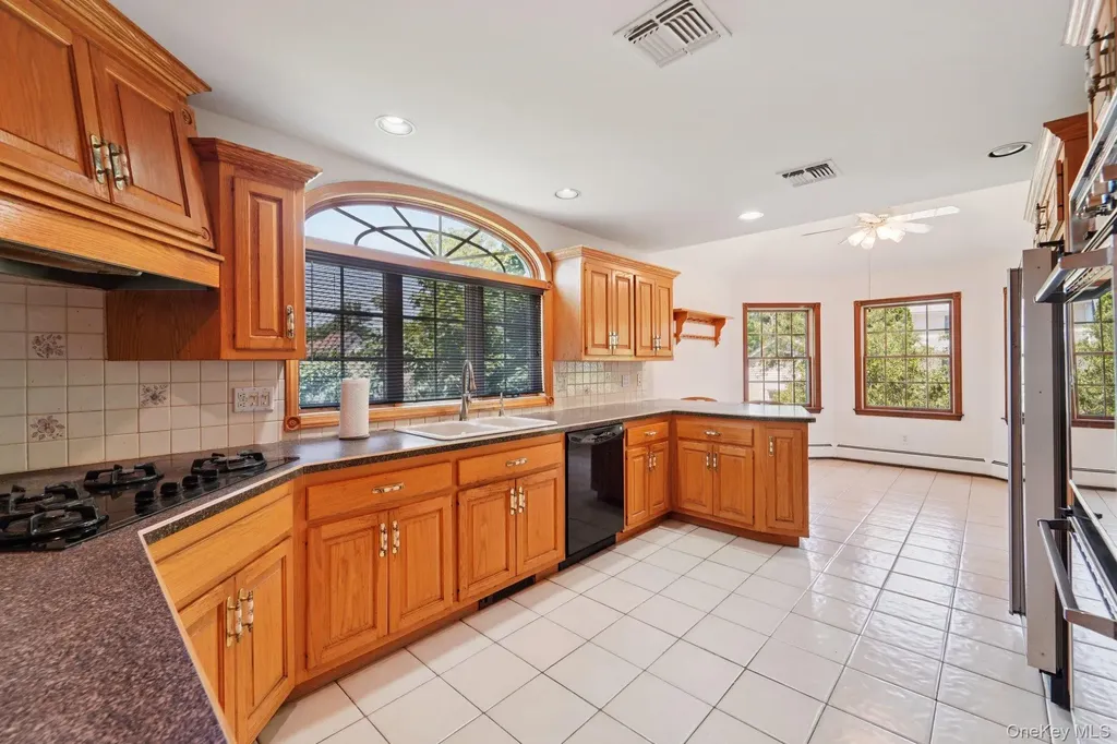 159 Martin Place Pearl River NY 10965