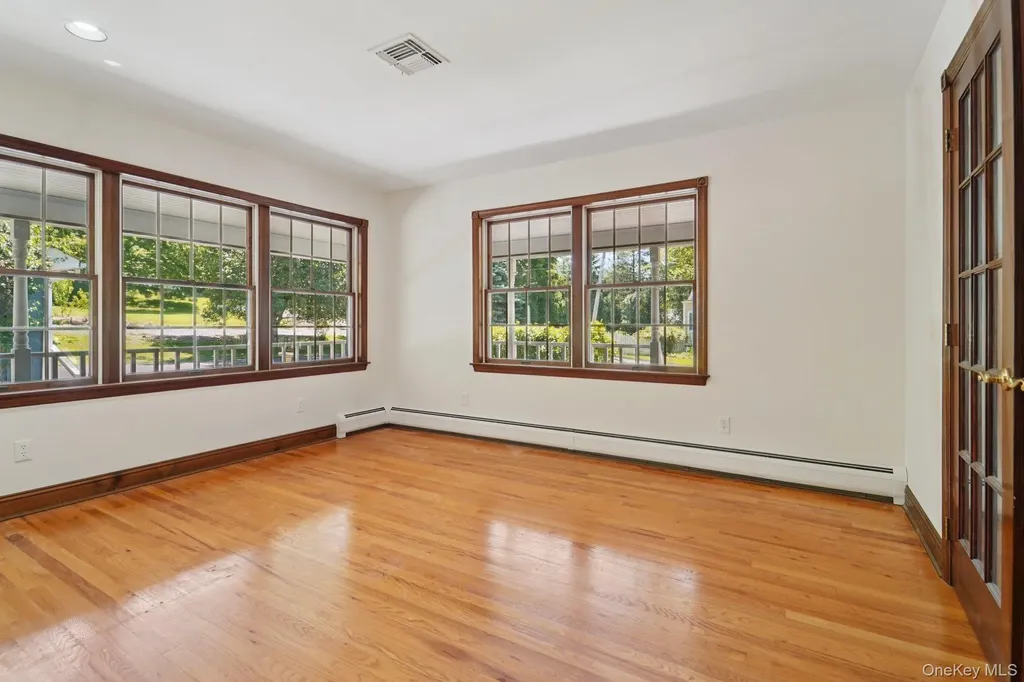 159 Martin Place Pearl River NY 10965