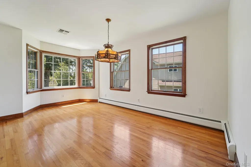 159 Martin Place Pearl River NY 10965