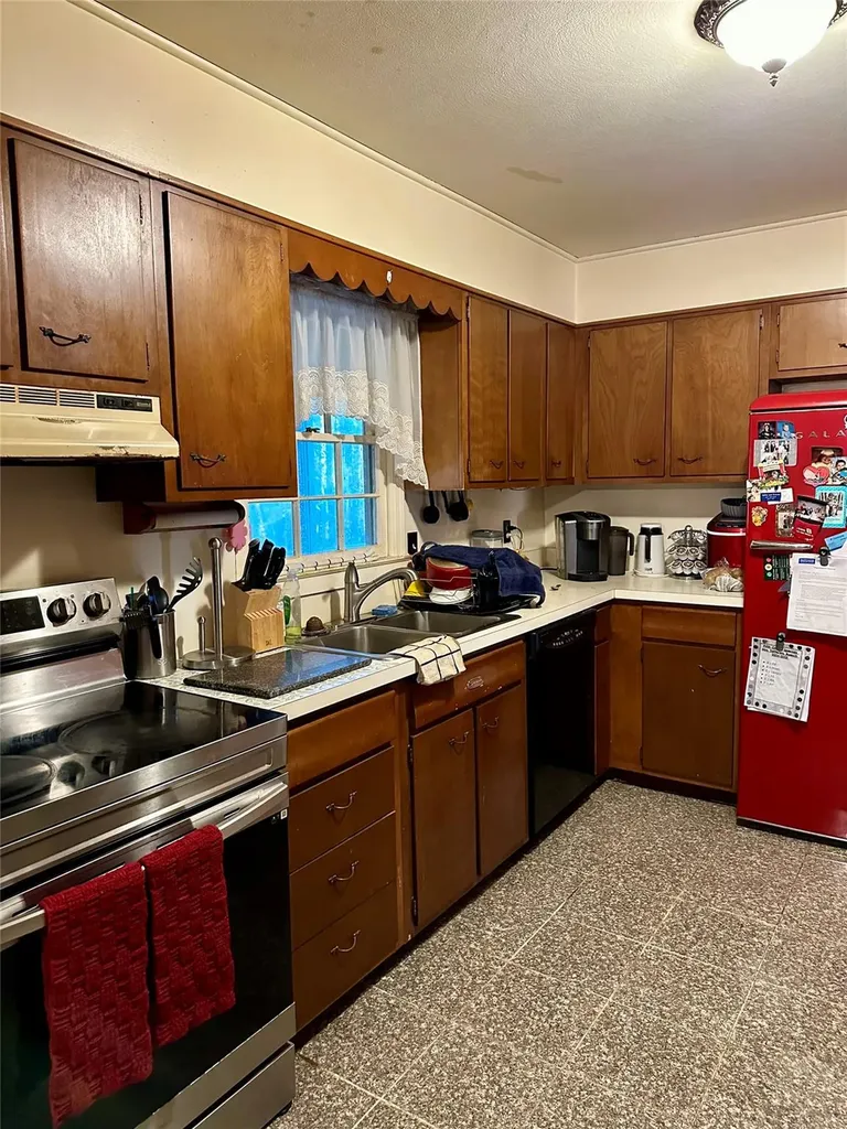12 Roe Drive Hyde Park NY 12538