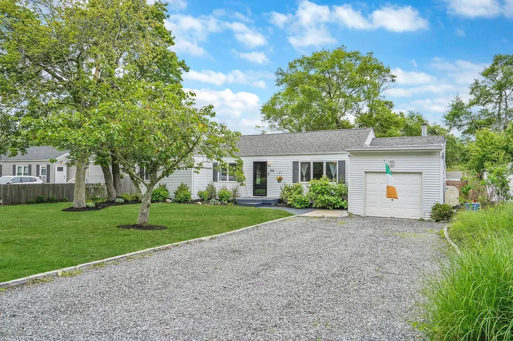 215 Lyman Road East Patchogue NY 11772