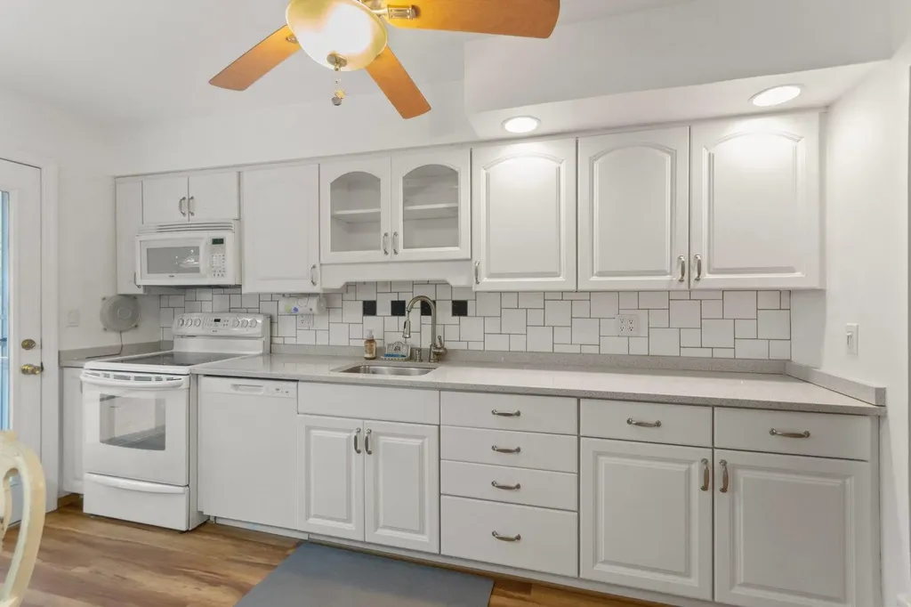 21 Pebble Place Commack NY 11725