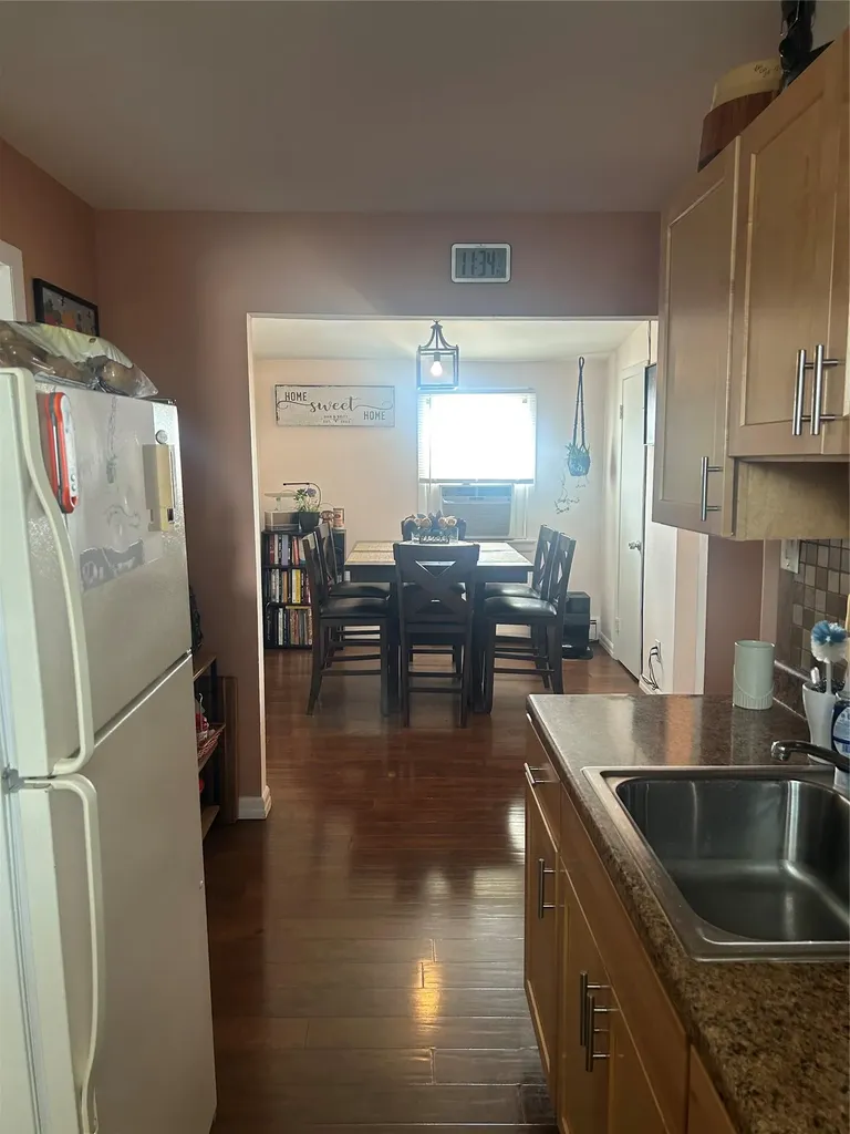 32 Halycon Road Lindenhurst NY 11757