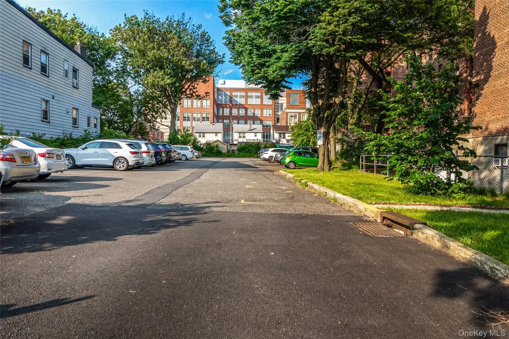 140-15 Holly Avenue Flushing NY 11355