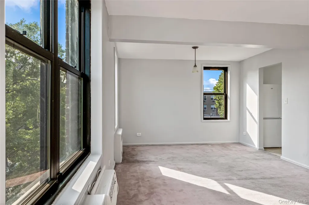 140-15 Holly Avenue Flushing NY 11355