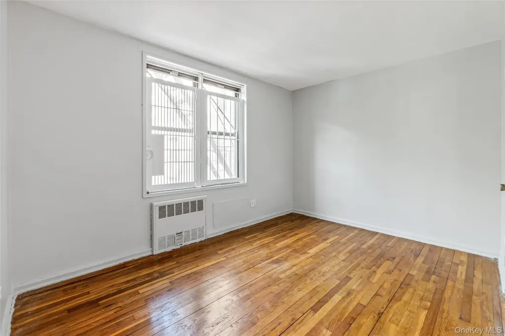 140-15 Holly Avenue Flushing NY 11355