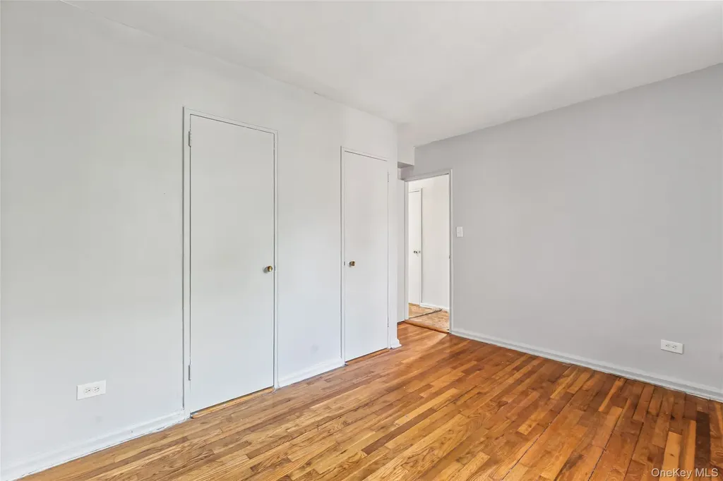 140-15 Holly Avenue Flushing NY 11355