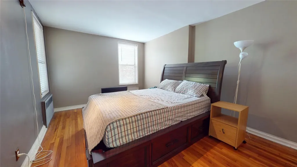 142-20 84th Drive Briarwood NY 11435