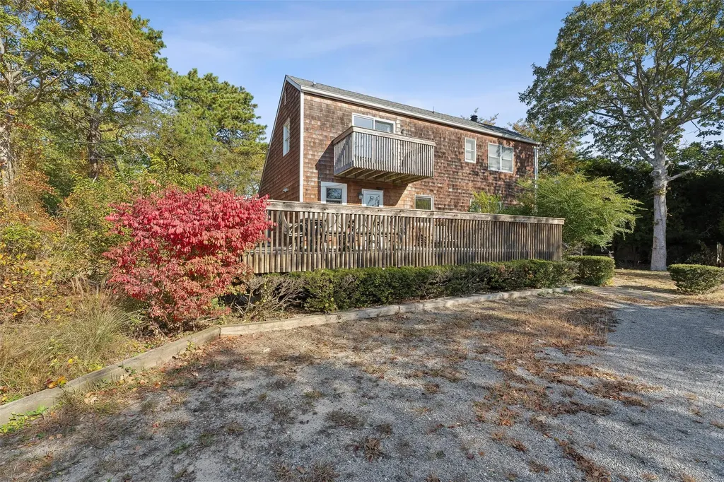 20 Magee Drive Southampton NY 11968