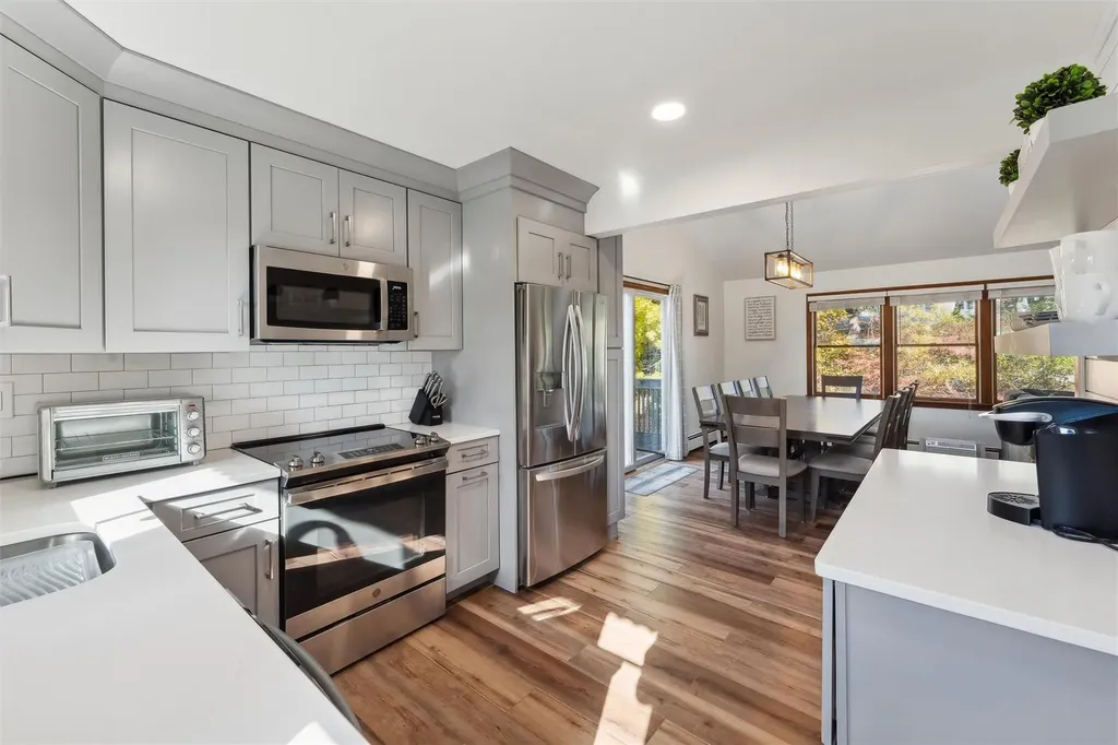 20 Magee Drive Southampton NY 11968