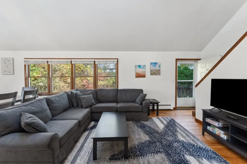 20 Magee Drive Southampton NY 11968