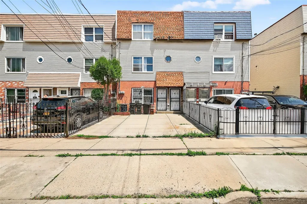2049 Caesar Place Bronx NY 10473