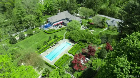 4 Horse Hollow Road Locust Valley NY 11560