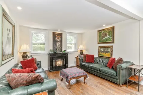 4 Horse Hollow Road Locust Valley NY 11560
