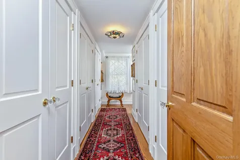 4 Horse Hollow Road Locust Valley NY 11560